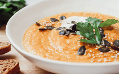 VEGANE KÜRBIS-KOKOS SUPPE